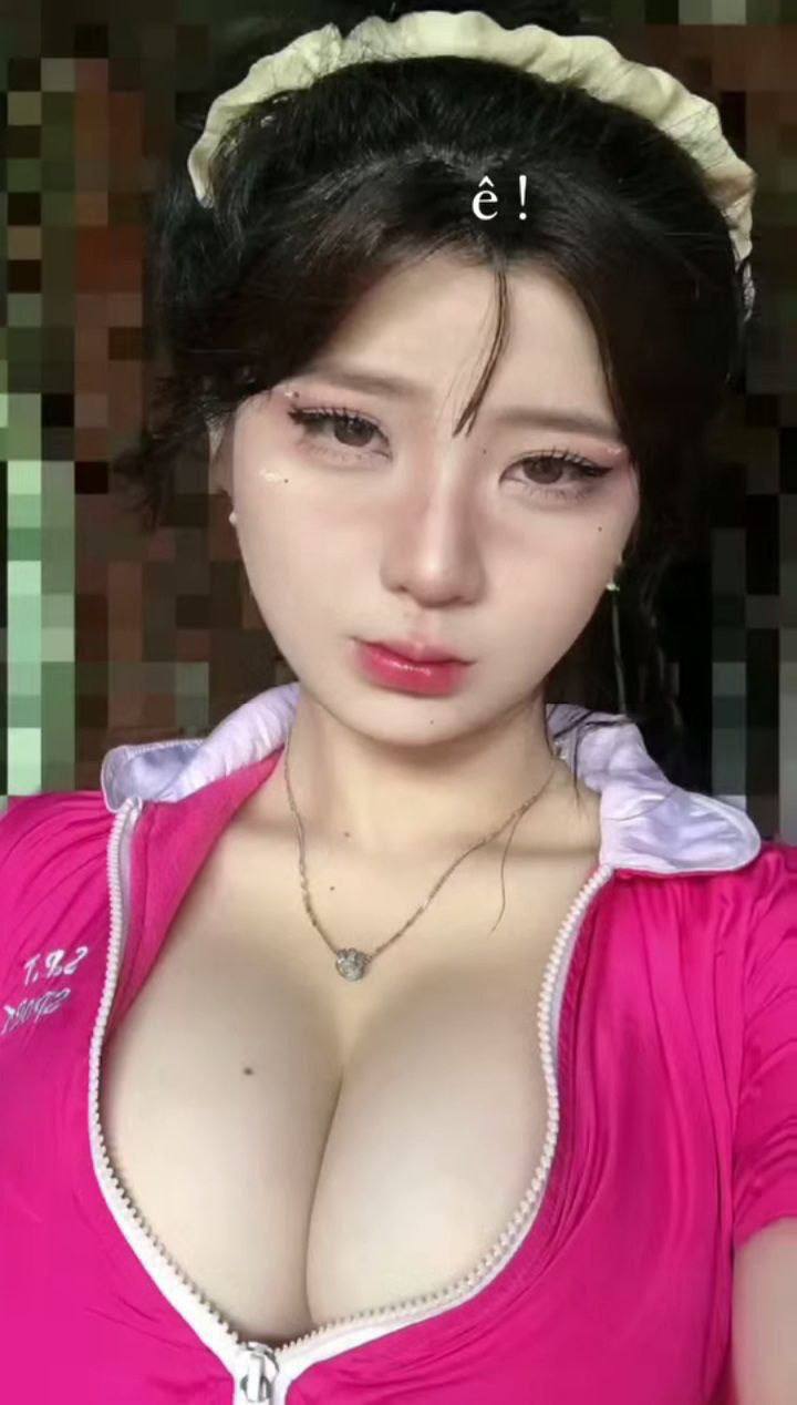 Anh xã thì mãi mê làm việc còn bà xã thì mãi mê tìm trai để thỏa mãn nhục dục