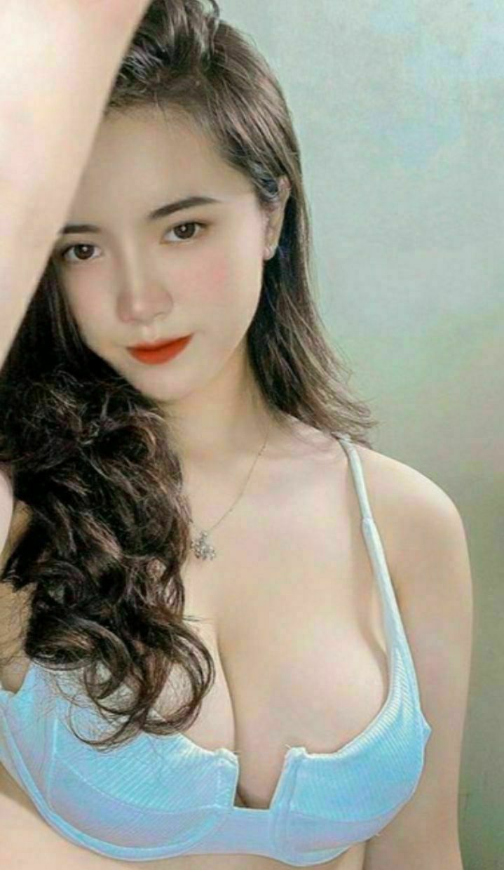 Anh trọc chịu không nổi trước vợ yêu nhà sát bên cứ đưa mông về phía mình